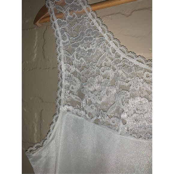 Vintage White Lace Tank Top - Picture 9 of 11